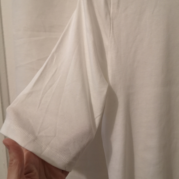 3/$20 Woolworths short sleeve top - Picture 6 of 8